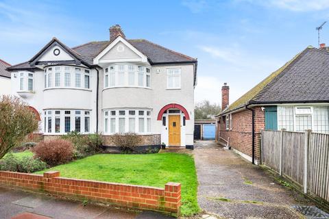 15 Boleyn Gardens, West Wickham, BR4 9NG