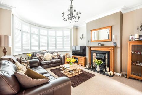 15 Boleyn Gardens, West Wickham, BR4 9NG