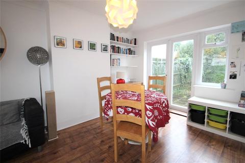 6 The Close, Hamble, Southampton, SO31 4HN