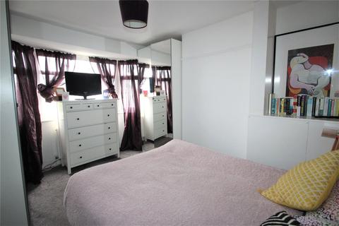 6 The Close, Hamble, Southampton, SO31 4HN