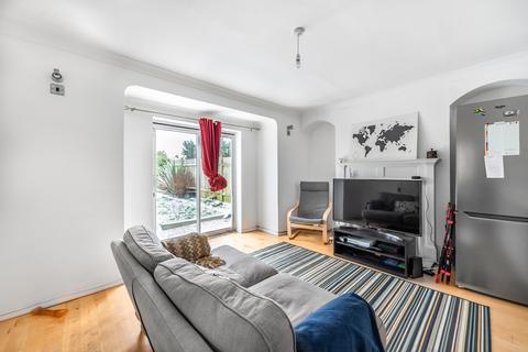 2 Nupton Drive, Barnet, EN5 2QT