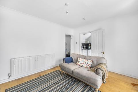 2 Nupton Drive, Barnet, EN5 2QT