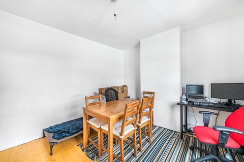 2 Nupton Drive, Barnet, EN5 2QT