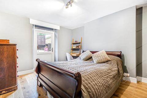 Basement Flat, 18 Avenue Crescent, London, W3 8EP