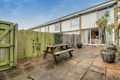 12 Alpine Close, Croydon, CR0 5UN