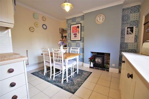 9 New Street, Uttoxeter, ST14 7QS