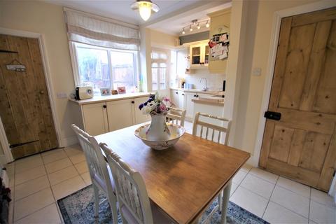 9 New Street, Uttoxeter, ST14 7QS