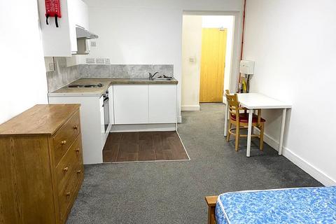 Studio to rent, Lake Road, Portsmouth