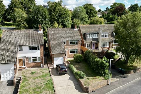 4 bedroom detached house for sale - Downs Road, Istead Rise, DA13