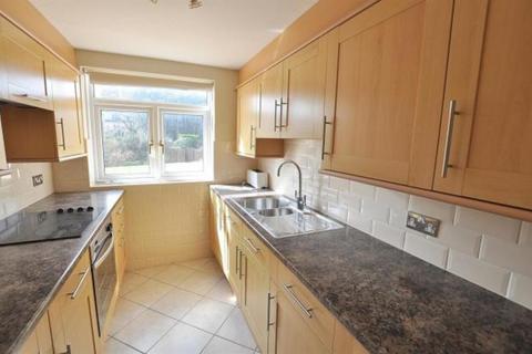 2 bedroom apartment to rent, Elizabeth Court, Grove Road