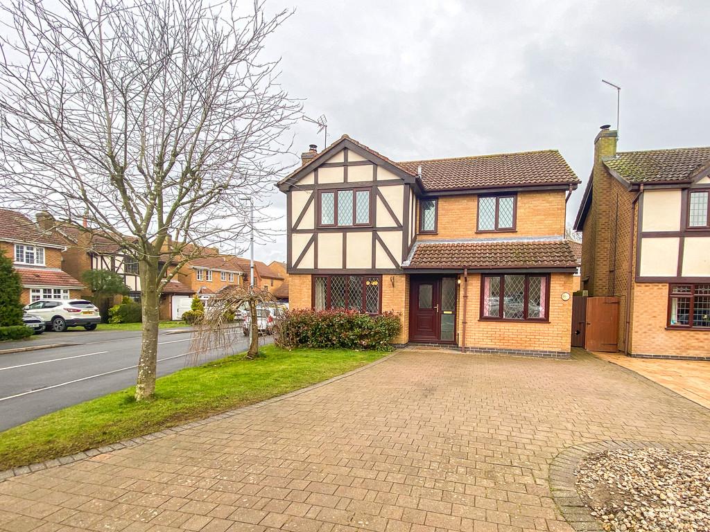 Ashworth Close, Crick, NN6 7XD 4 bed detached house £375,000