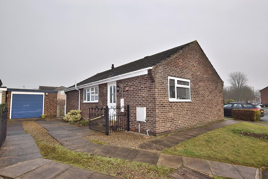 Brompton Park, Brompton On Swale 3 bed detached bungalow £675 pcm (£156 pw)
