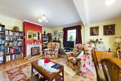 6 Lime Grove, Ruislip, HA4 8RY