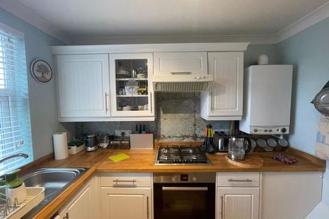 Flat 2, 17 Crispin Road, Edgware, HA8 9EN