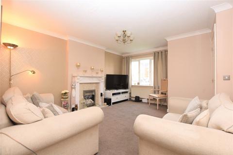 3 bedroom detached house to rent, Shire Road, Morley, Leeds