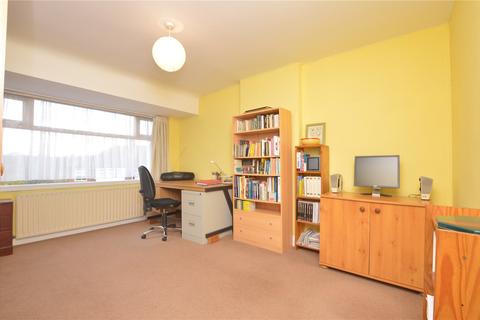 14 Asket Gardens, Leeds, LS8 2NW