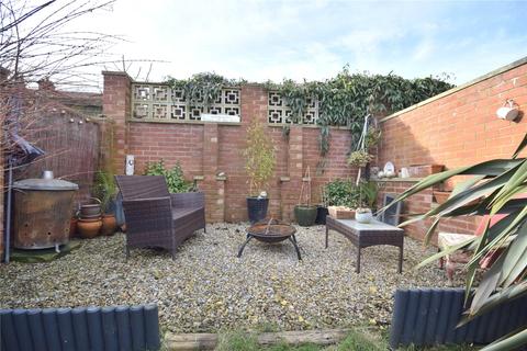19 Ashleigh Avenue, Wakefield, WF2 9DA
