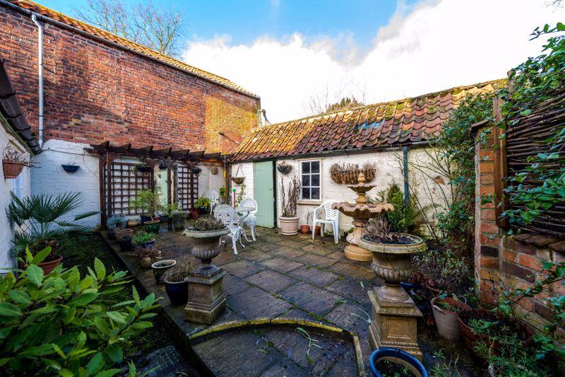 Rear courtyard...