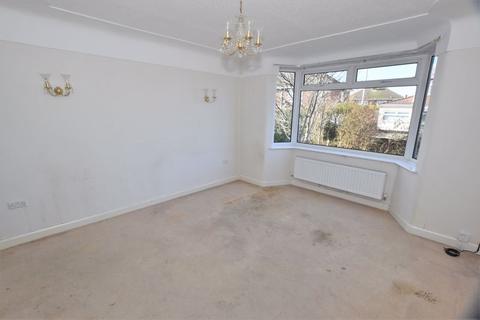 19 Shackleton Road, Wirral, CH46 2RS