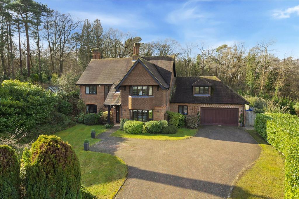 Chaworth Close, Ottershaw, Surrey, KT16 5 bed detached house £1,650,000