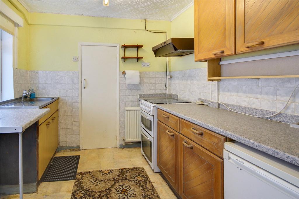 Rosebery Street, Swindon, SN1 2 bed terraced house £155,000