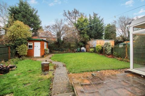 25 Ninehams Close, Caterham, CR3 5LQ