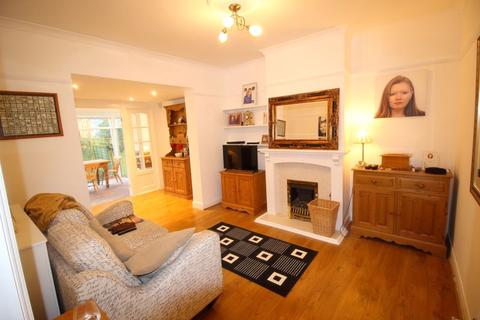 25 Ninehams Close, Caterham, CR3 5LQ