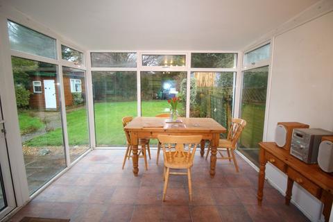 25 Ninehams Close, Caterham, CR3 5LQ
