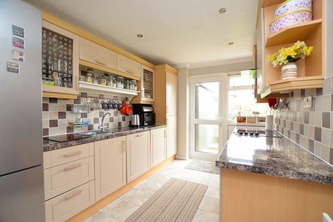 6 Cherry Brook Walk, Paignton, TQ4 7NN