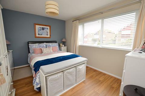 6 Cherry Brook Walk, Paignton, TQ4 7NN