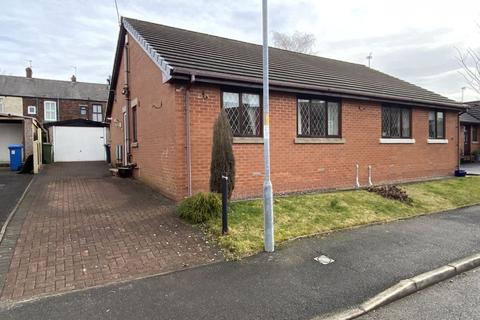 15 Bayley Close, Hyde, SK14 4TL