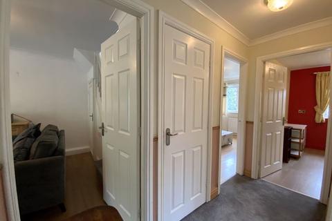 15 Bayley Close, Hyde, SK14 4TL