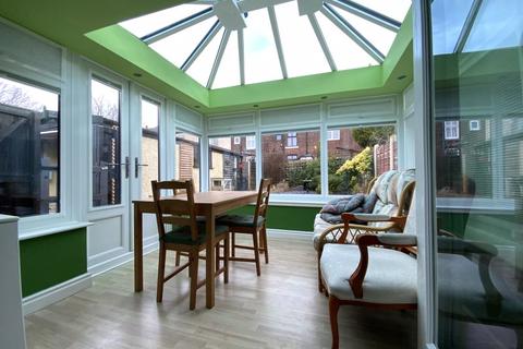 15 Bayley Close, Hyde, SK14 4TL