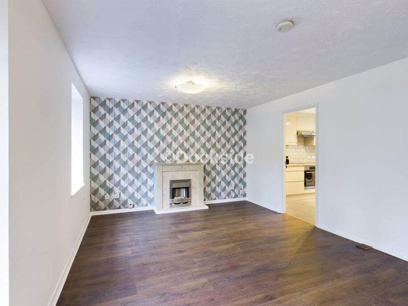 Harriet Drive, Rochester 2 bed apartment £1,100 pcm (£254 pw)