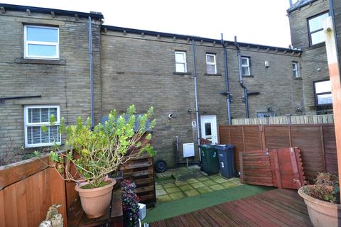 3 Albert Crescent, Queensbury, Bradford, BD13 1PE