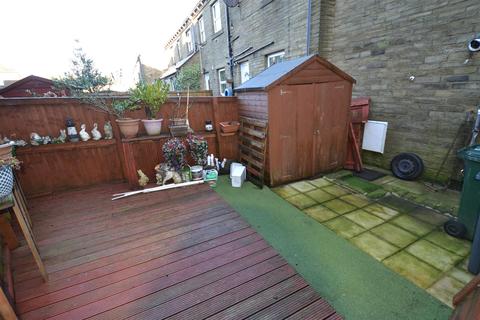 3 Albert Crescent, Queensbury, Bradford, BD13 1PE