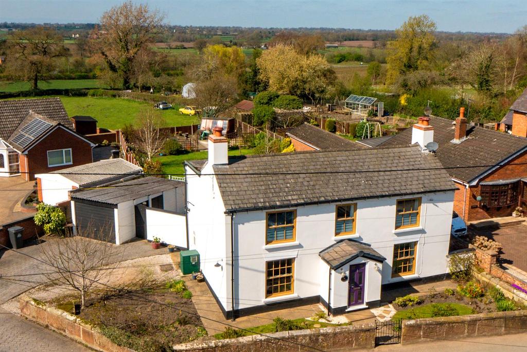 Moreton Street, Prees, Whitchurch 4 bed detached house £430,000