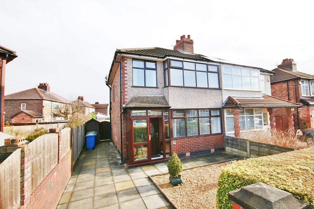 Brownhill Drive, Padgate, Warrington... 3 bed semidetached house £