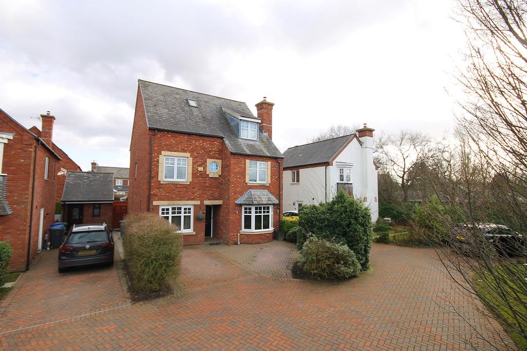 Stockdale Drive, Great Sankey, Warrington, WA5 5 bed detached house £