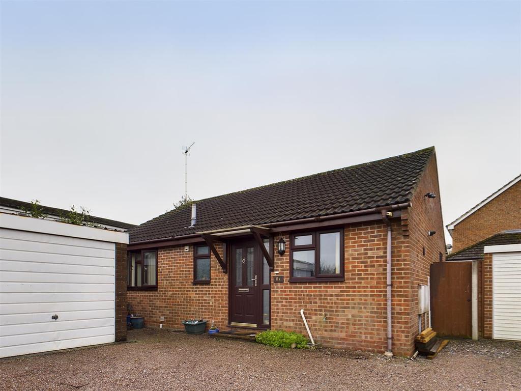Old Kempshott Lane, Basingstoke 2 bed detached bungalow for sale £280,000