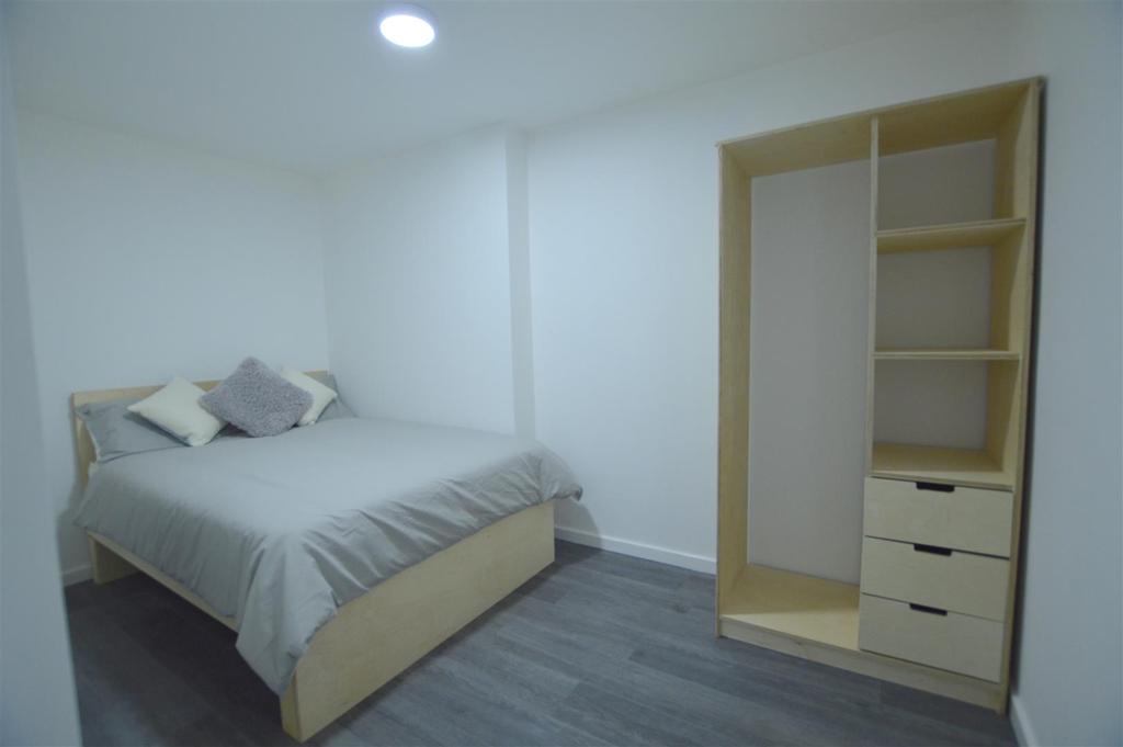 12 Heaton Bank Bedroom.jpg