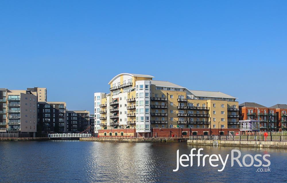 Adventurers Quay, Cardiff Bay 2 bed apartment £850 pcm (£196 pw)