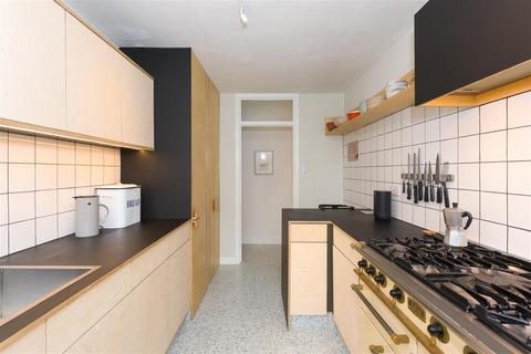 1, Monks Court Monks Walk, Reigate, RH2 0SR