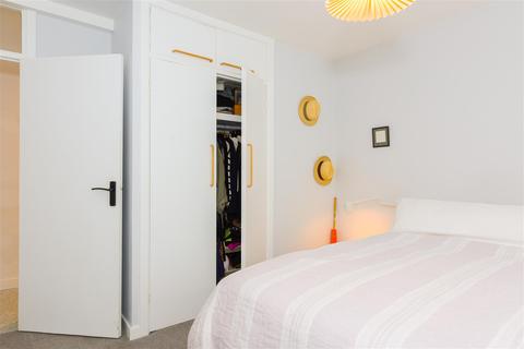 1, Monks Court Monks Walk, Reigate, RH2 0SR