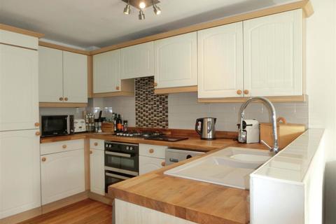 19 Innisfree Close, Wythall, Birmingham, B47 6EW