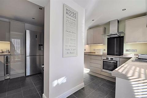 15 Bridgnorth Row, Berkeley Beverborne, Worcester, WR4 0QF