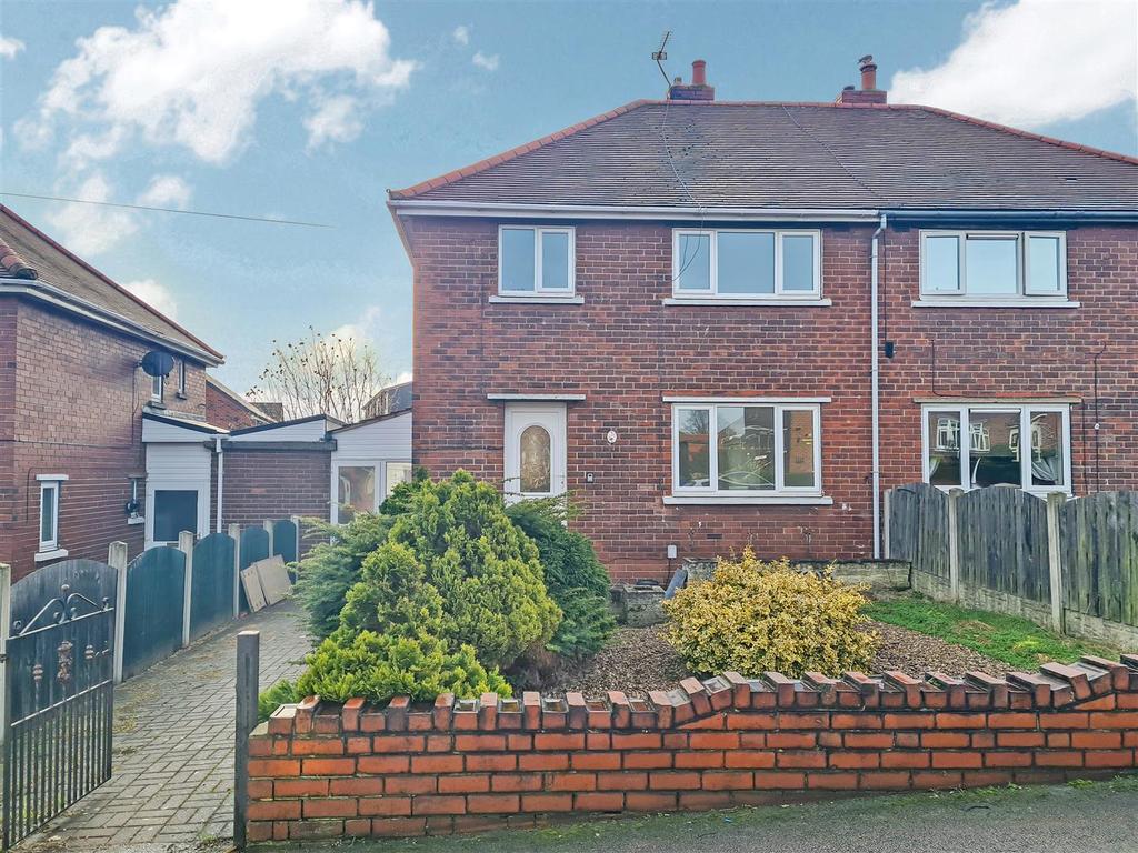Wainwright Avenue, Wombwell, Barnsley 3 bed semidetached house £150,000