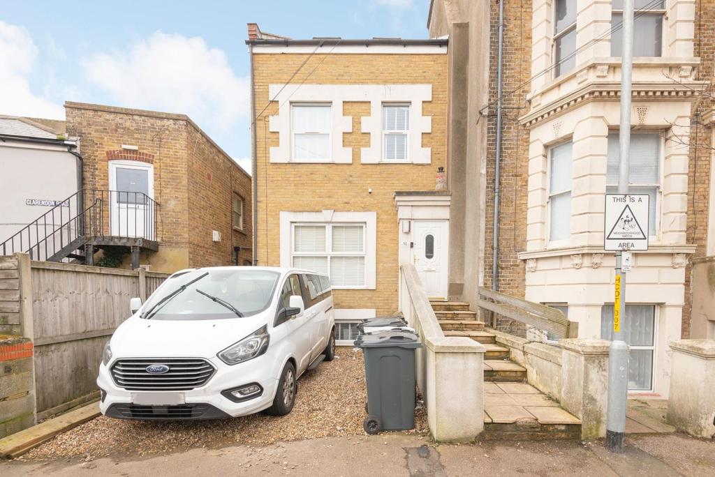 Clarendon Road, Margate 6 bed end of terrace house £375,000