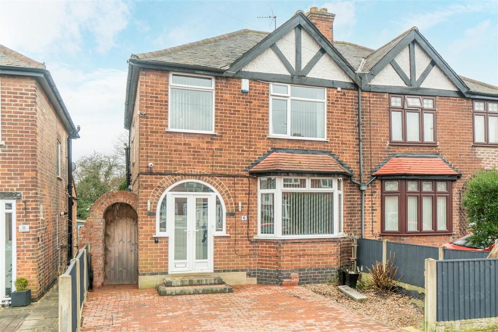 Roland Avenue, Wilford, Nottingham 3 bed semidetached house £290,000