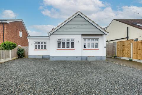 8 Boyton Close, Benfleet, SS7 3BJ